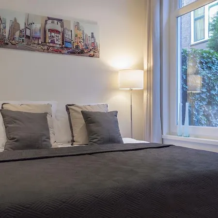 Marnix Light Apartment *