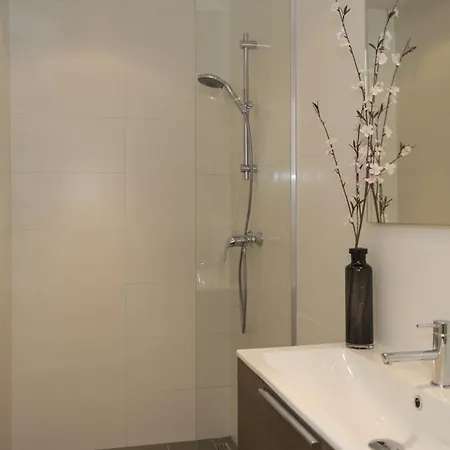 Апартаменты Marnix Light